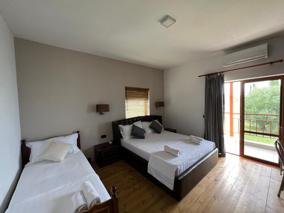 Hotel Victoria Memlishte Kültér fotó