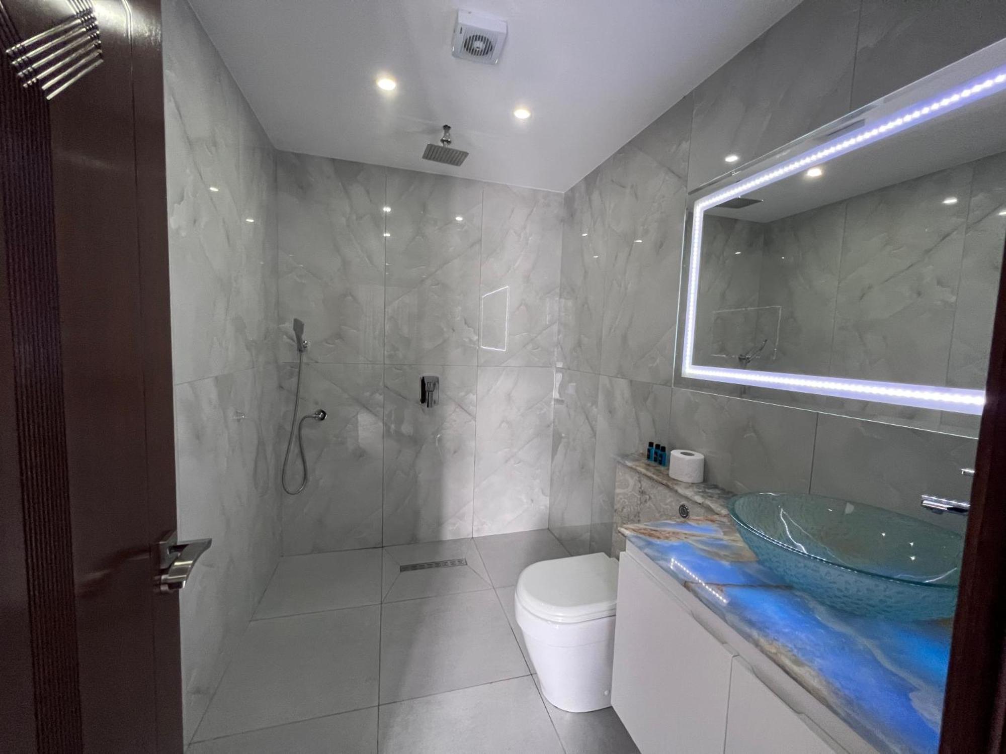 Hotel Victoria Memlishte Kültér fotó
